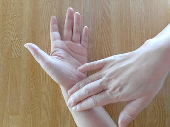 片方の手首の脈がわからなる大動脈炎症候群